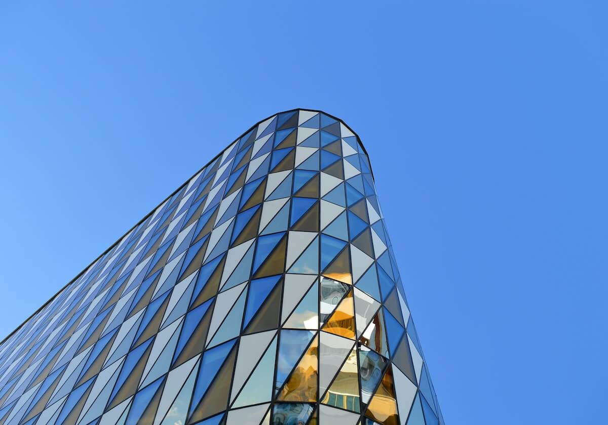 欧冠抽签：巴萨遇拜仁 曼城碰巴黎 利物浦米兰同组